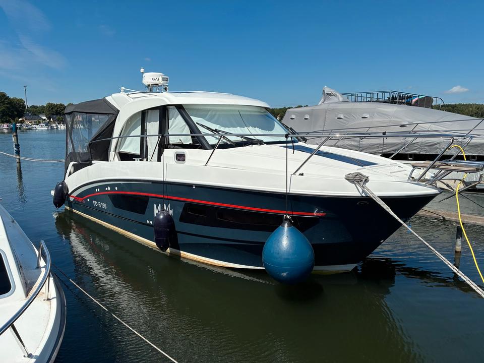 Beneteau Antares 9